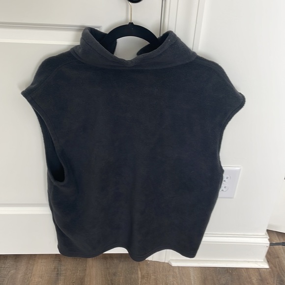 Columbia Large Vest - Picture 3 of 3